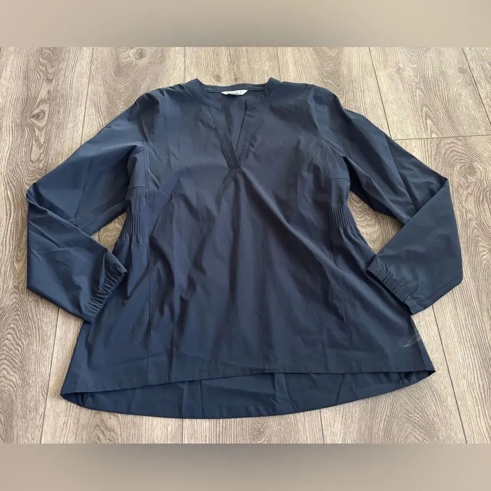 Athleta Navy Long Sleeve Blouse